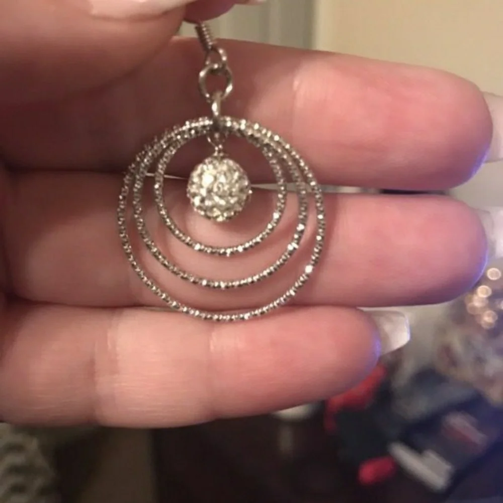 White Gold diamond cut earrings - Picture 3 of 6